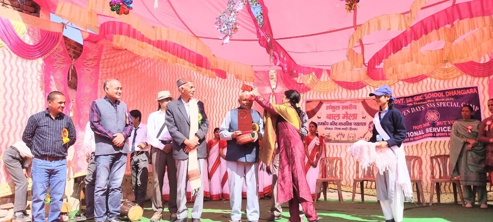 धग्यारा स्कूल में राष्ट्रीय सेवा योजना इकाई ने सात दिवसीय विशेष शिविर का किया शुभारंभ