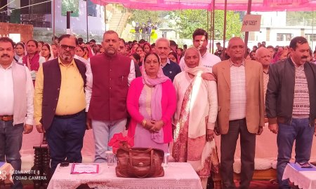 बिझड़ी स्कूल में वार्षिक पारितोषिक वितरण समारोह का किया आयोजन