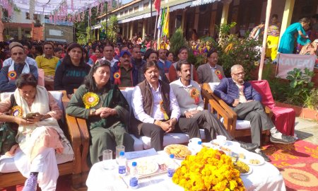 धर्मशाला के स्कूलों में डिजिटल लाइब्रेरियां बनाएंगे, स्मार्ट रूम बनाने पर भी जोर :  देवेंद्र जग्गी