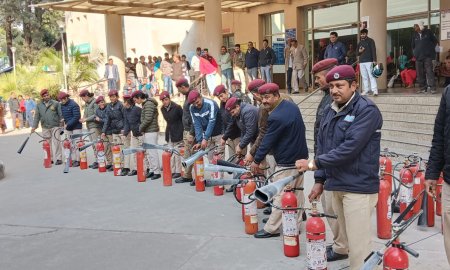 टांडा मेडीकल कॉलेज में फायर सेफ्टी मॉक ड्रिल का किया आयोजन