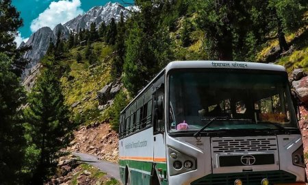 एचआरटीसी बस में राहुल गांधी पर डिबेट देख रहे यात्री के वीडियो को लेकर ड्राइवर-कंडक्टर को नोटिस