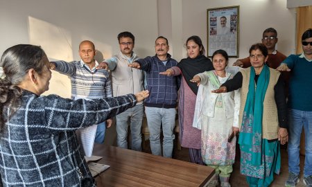 बाल विवाह मुक्त भारत अभियान के अंतर्गत सीडीपीओ ने दिलाई शपथ