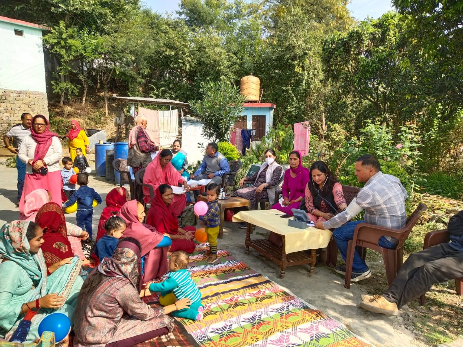 जिला बिलासपुर के अंतर्गत बिझड़ी गांव में एक दिवसीय आयुष्मान आरोग्य शिविर का किया आयोजन