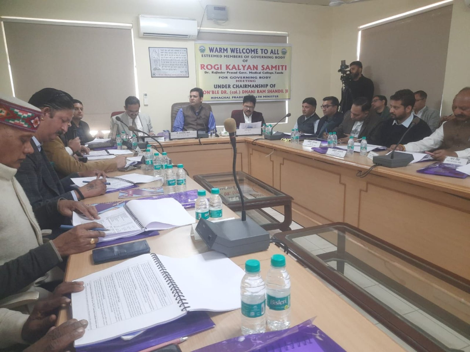 स्वास्थ्य संस्थानों में आधुनिक उपकरण करवाए जाएंगे उपलब्ध: शांडिल