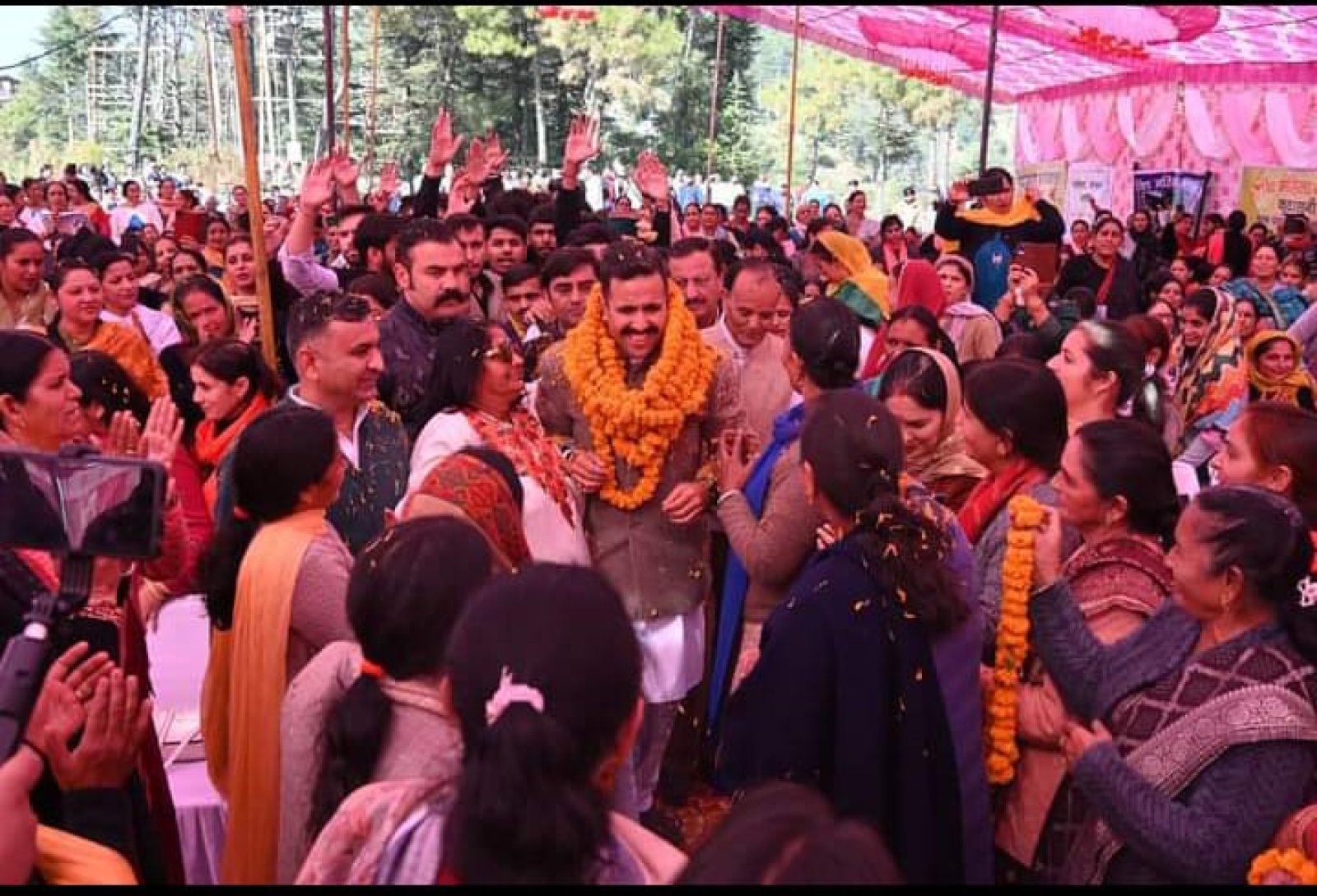 महिला सशक्तिकरण व उन्हें आत्मनिर्भर बनाने की ओर अग्रसर हिमाचल सरकार: विक्रमादित्य सिंह