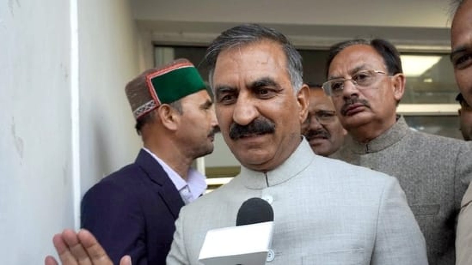 सोशल मीडिया कोऑर्डिनेटर्स की भर्ती के चलते विपक्ष ने उठाए सवाल