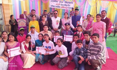 सठवीं स्कूल में मनाया वार्षिक पारितोषिक वितरण समारोह