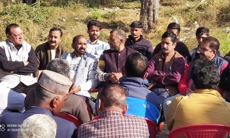 सरकार के दो साल के जश्न की तैयारी को लेकर बड़सर कांग्रेस पार्टी की बैठक आयोजित: पवन कालिया