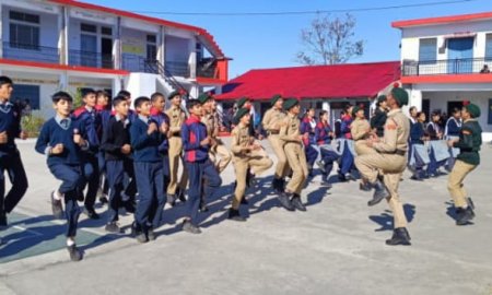 एनसीसी कैडेट्स का प्रशिक्षण: अनुशासन और देशभक्ति का संदेश