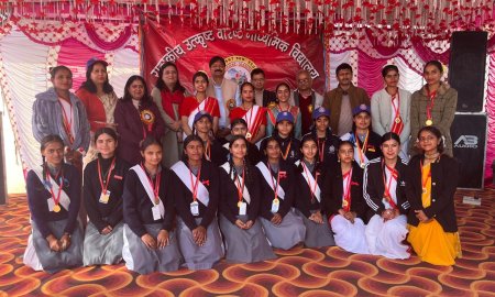 टंग नरवाणा स्कूल में नए कमरों को चार लाख, देवेंद्र जग्गी ने नवाजे होनहार