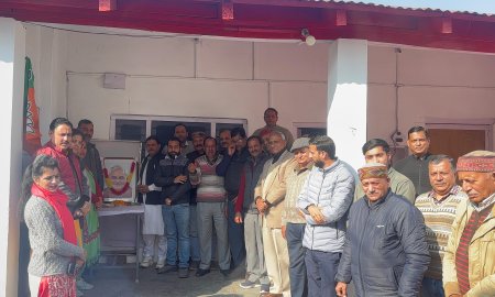 "नगरोटा बगवां में भाजपा ने मनाया अटल बिहारी वाजपेयी का 100वां जन्मदिन"