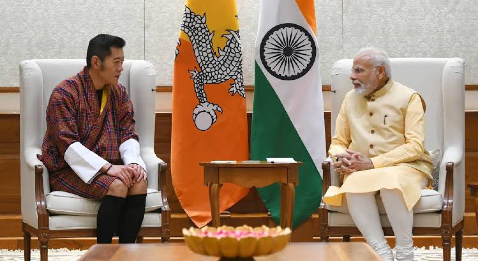 भूटान के राजा की भारत यात्रा, नेपाल के पीएम की बीजिंग यात्रा, बढ़ा रही कूटनीतिक प्रतिस्पर्धा