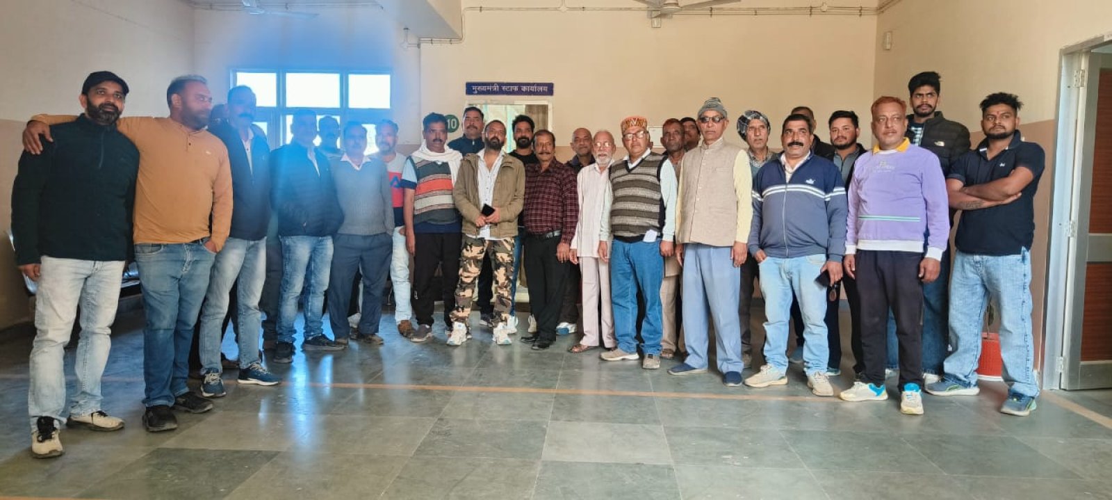 बेला बचाओ संघर्ष समिति ने तहसीलदार माध्यम से मुख्यमंत्री को सौंपा ज्ञापन
