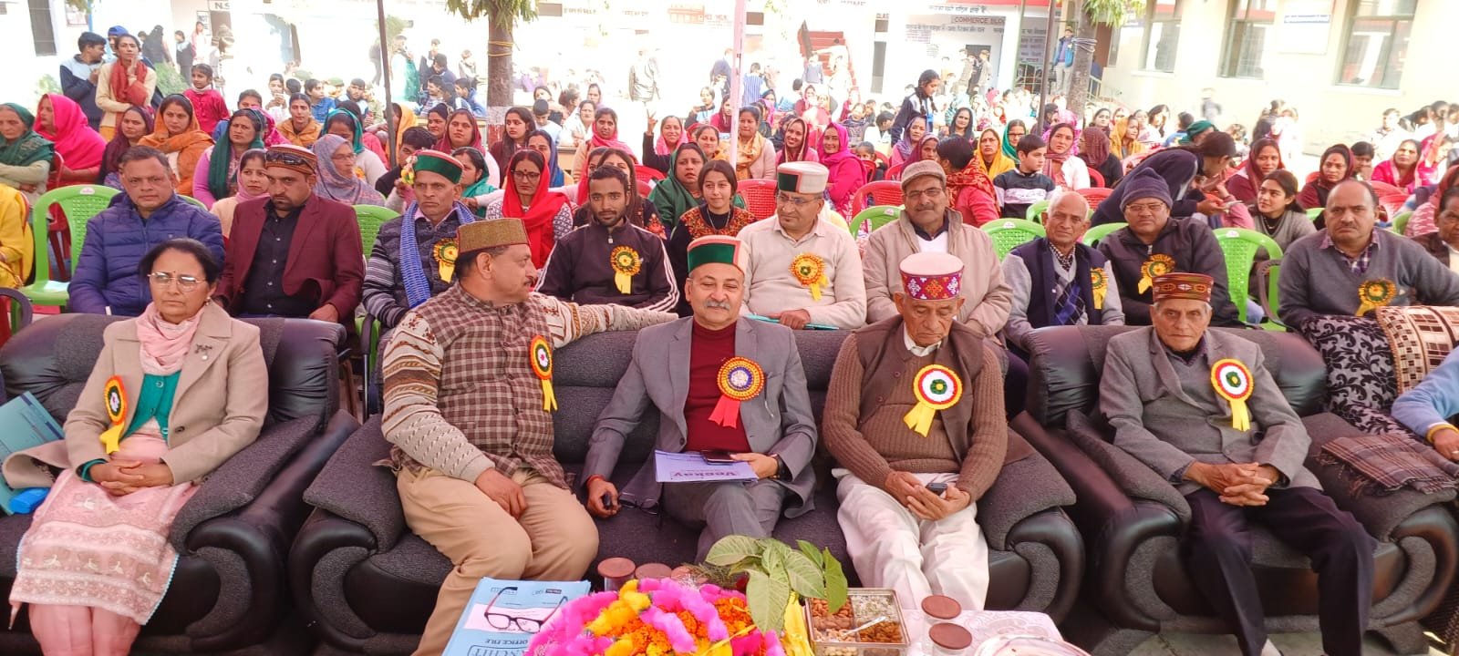 नादौन विकास कार्यों की जानकारी देने के लिए सीएम से मिले शम्मी सोनी