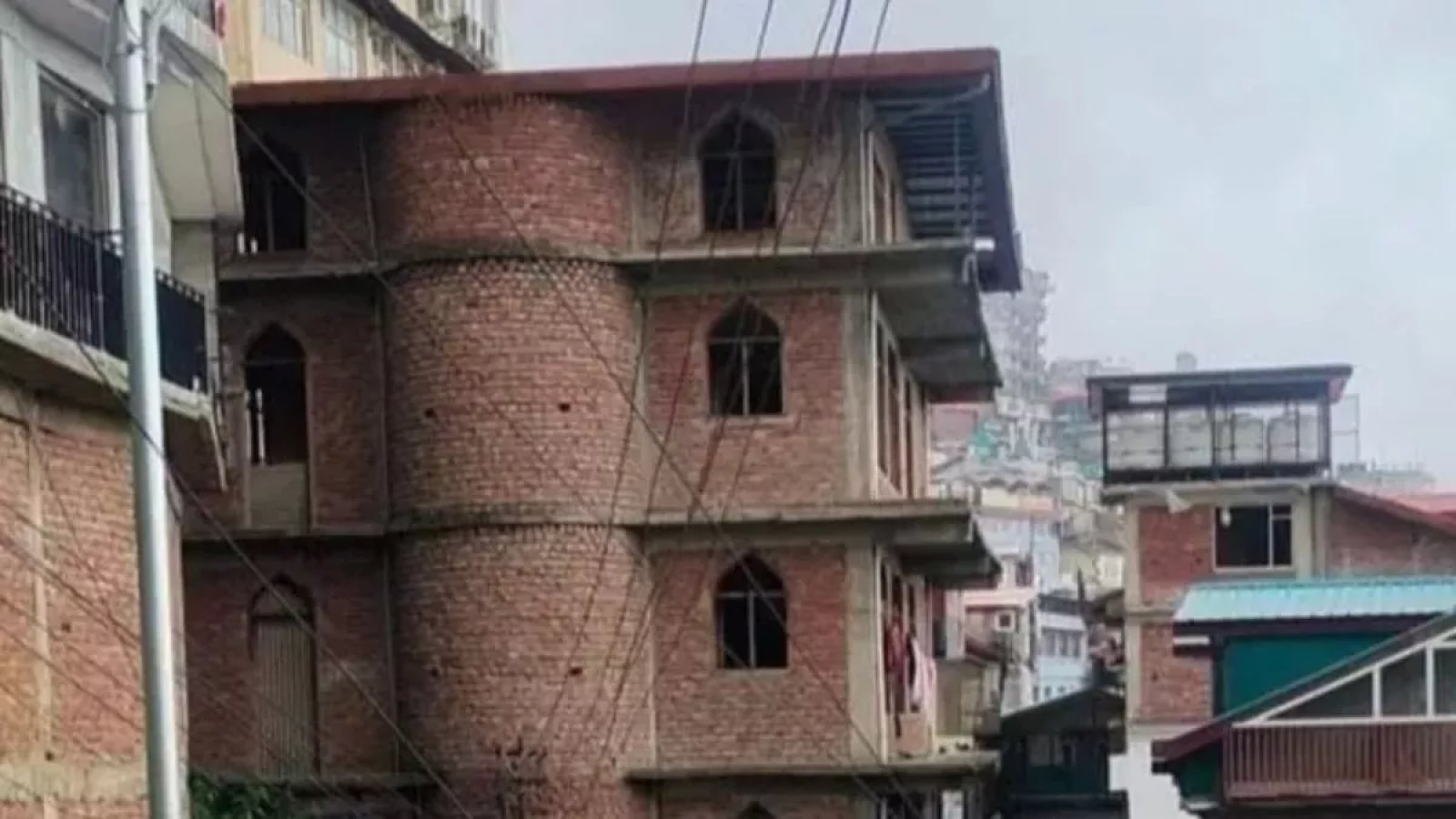 "संजौली मस्जिद विवाद: सरकारी जमीन पर कब्जे का दावा"