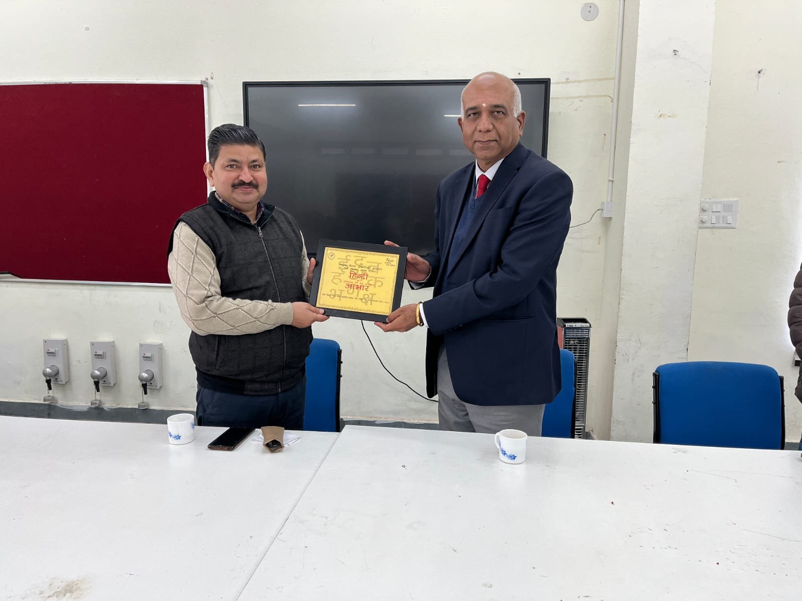 राष्ट्रीय फैशन संस्थान छेब कांगड़ा में हिंदी की उपयोगिता को लेकर कार्यशाला का किया आयोजन