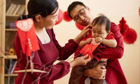 चीन में जन्म दर में बढ़ोतरी: नकद प्रोत्साहन योजनाओं से गूंजने लगीं किलकारियां