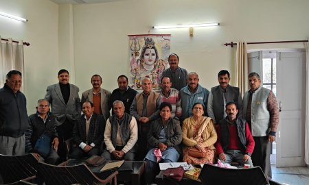 नगरोटा बगवां में बेसहारा पशुओं की समस्या पर सीनियर सिटीजन फोरम की बैठक का किया आयोजन
