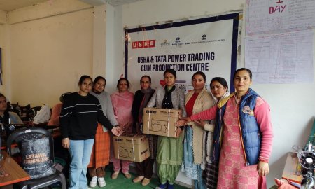 सुंदरनगर: घणाहट्टी में 60 महिलाओं को बांटी सिलाई मशीन