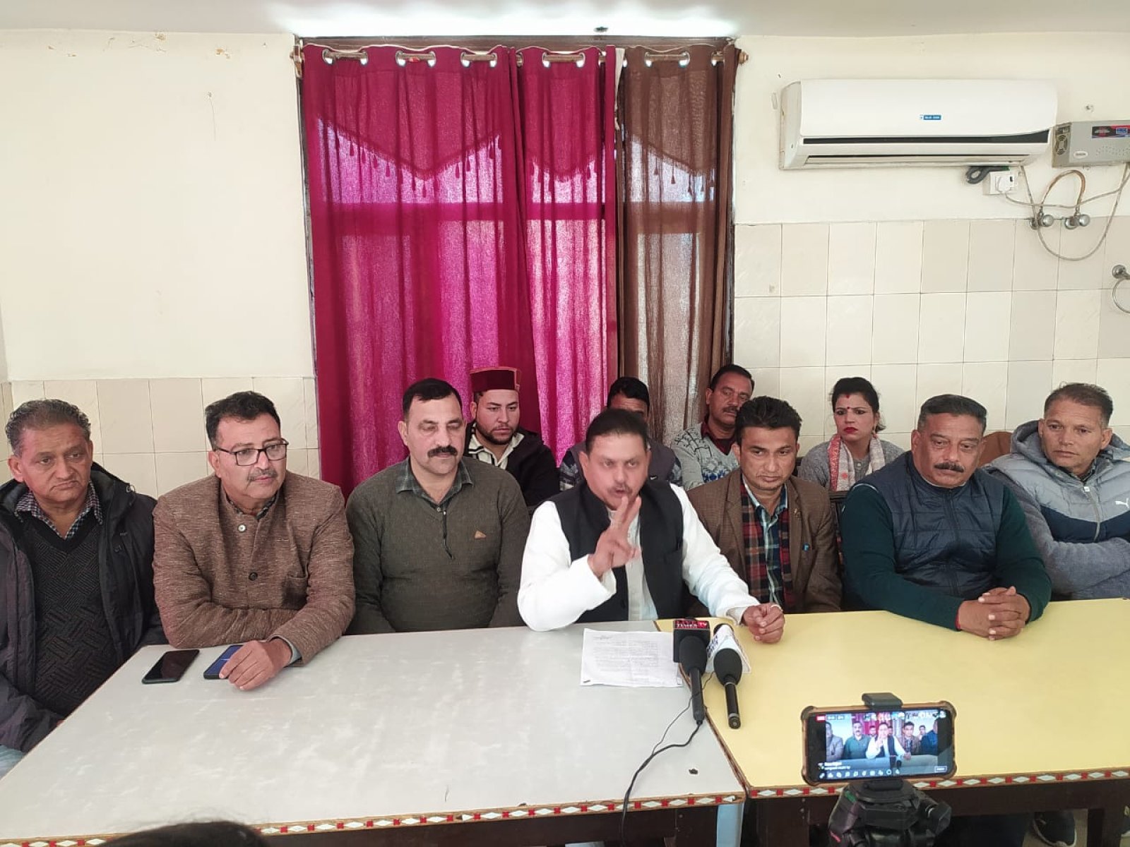 पूर्व विधायक अरुण मेहरा ने कांग्रेस सरकार पर वादाखिलाफी के आरोप लगाए
