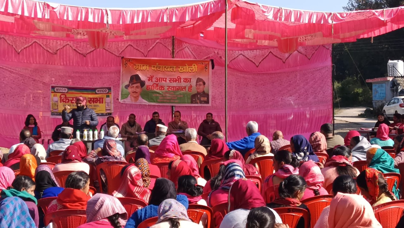 ग्राम पंचायत खोली में ग्राम सभा का किया आयोजन