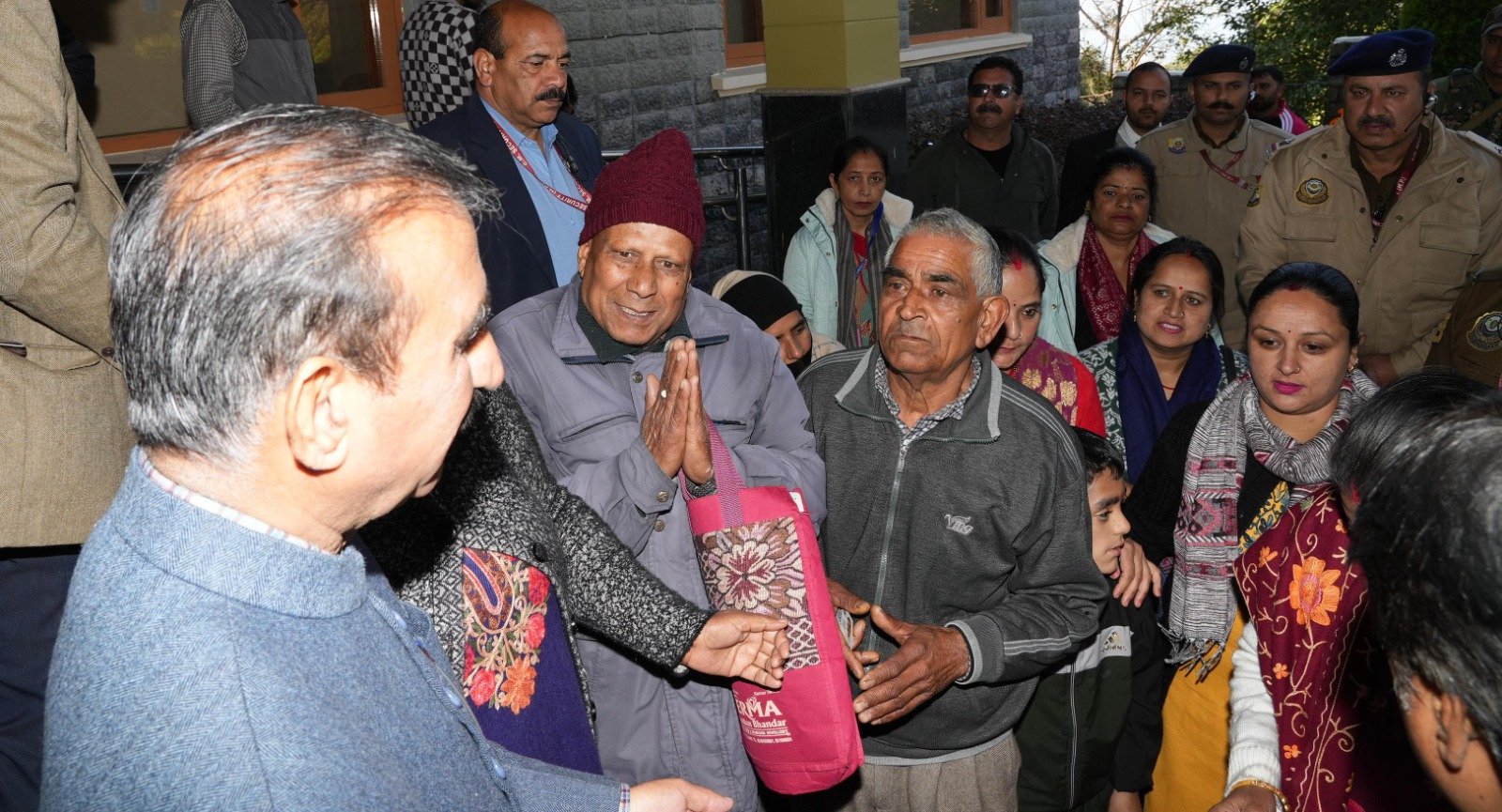 मुख्यमंत्री ठाकुर सुखविंदर सिंह सुक्खू ने धर्मशाला में जनता की समस्याएं सुनी