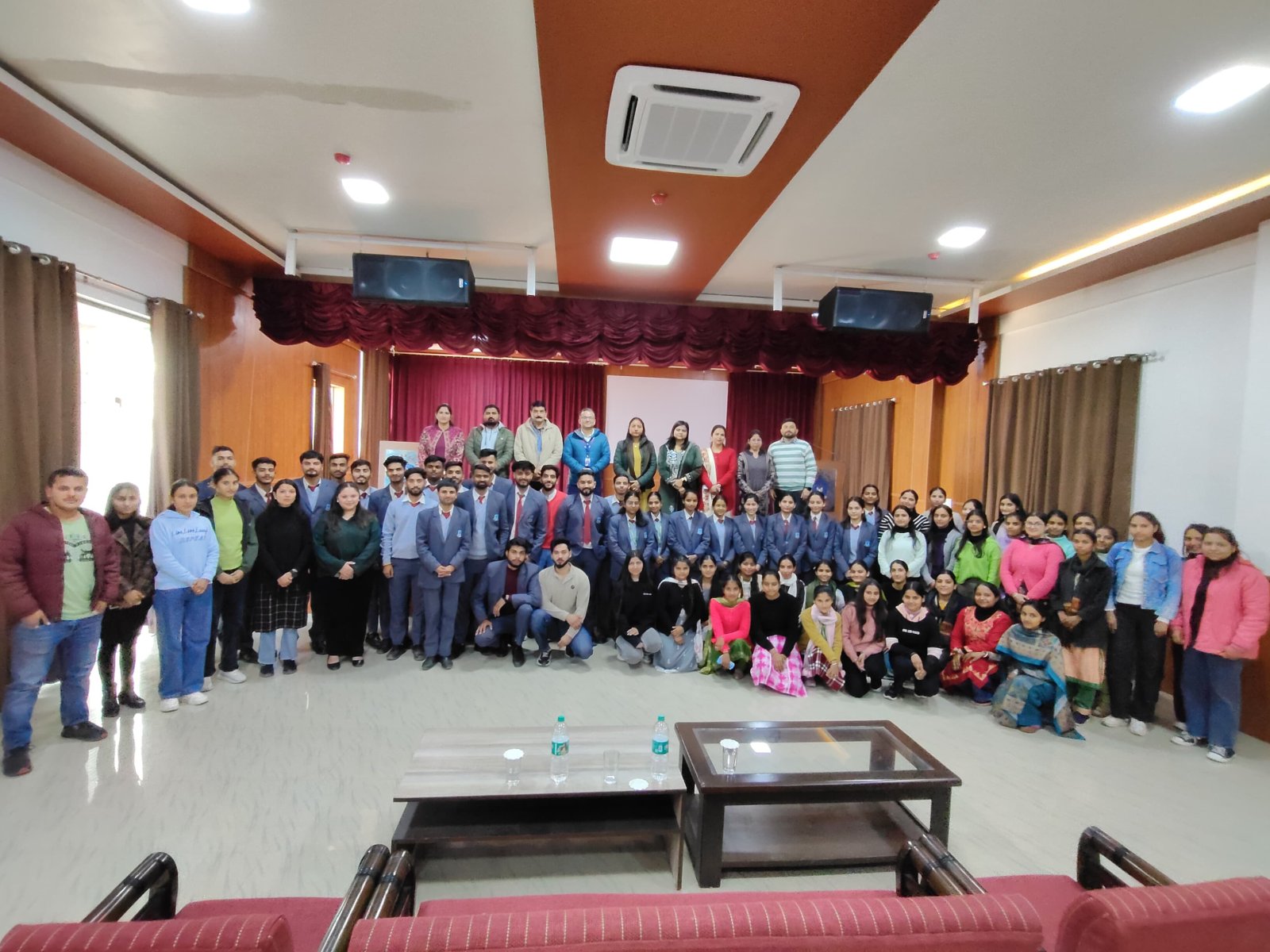 एमसीएम डीएवी कॉलेज कांगड़ा में साइबर क्राइम पर एक विशिष्ट कार्यक्रम का किया आयोजन