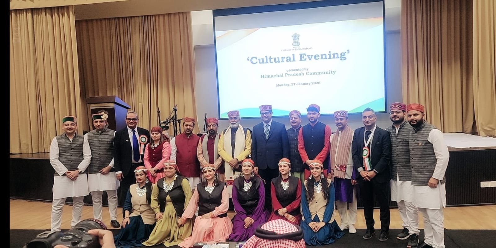 बहरीन में हिमाचली कलाकारों ने प्रस्तुत की पहाड़ी संस्कृति की झलक