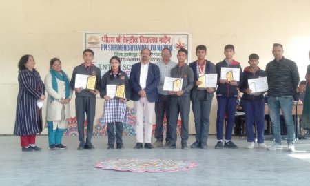 के वी स्कूल नादौन में अंतर विद्यालयी वाद-विवाद एवं प्रश्नोतरी प्रतियोगिता का किया आयोजन