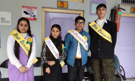 लेफ्टिनेंट नरैण मैमोरियल पब्लिक स्कूल में कक्षा 10वीं के लिए विदाई समारोह आयोजित