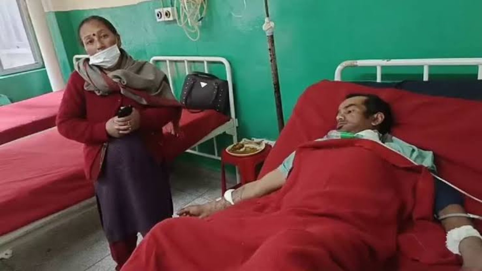 शिमला में नाई ने युवक पर किया जानलेवा हमला, हालत नाजुक