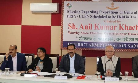 मतदान दलों को क्यूआर कोड से स्कैन करके मिलेंगी मतपेटियां