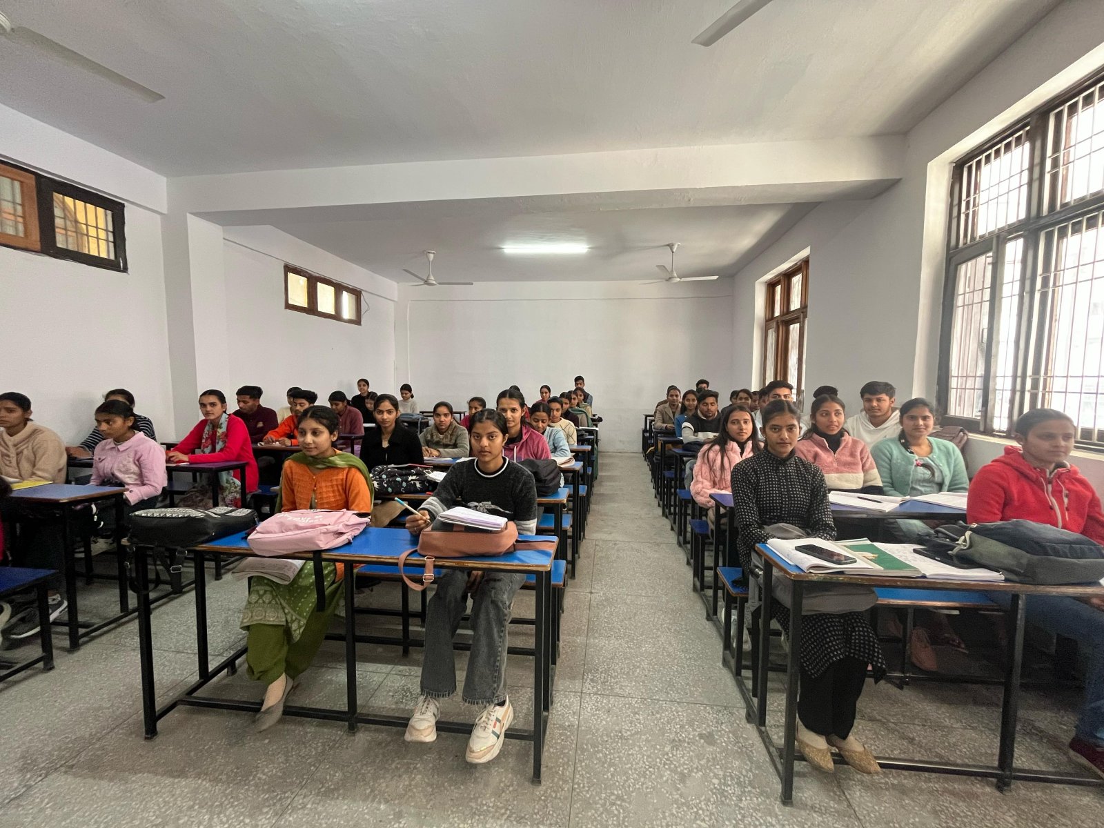 एमसीएम डीएवी कॉलेज कांगड़ा में किया "विकसित भारत के लिए सुरक्षा और कल्याण" कार्यक्रम का आयोजन