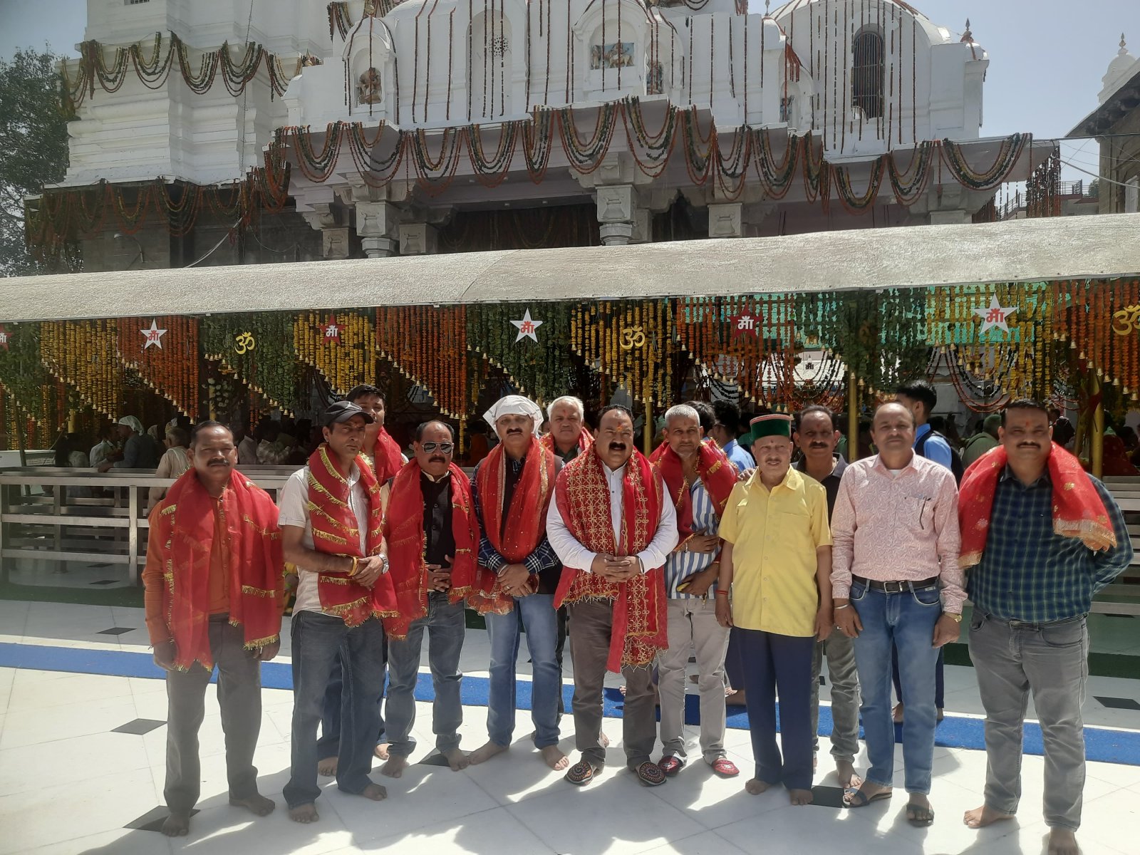 बजेश्वरी मंदिर कांगड़ा में आने वाले श्रद्धालुओं की सुविधाओं के लिए मिलकर करेंगे काम : नीशू मोंगरा
