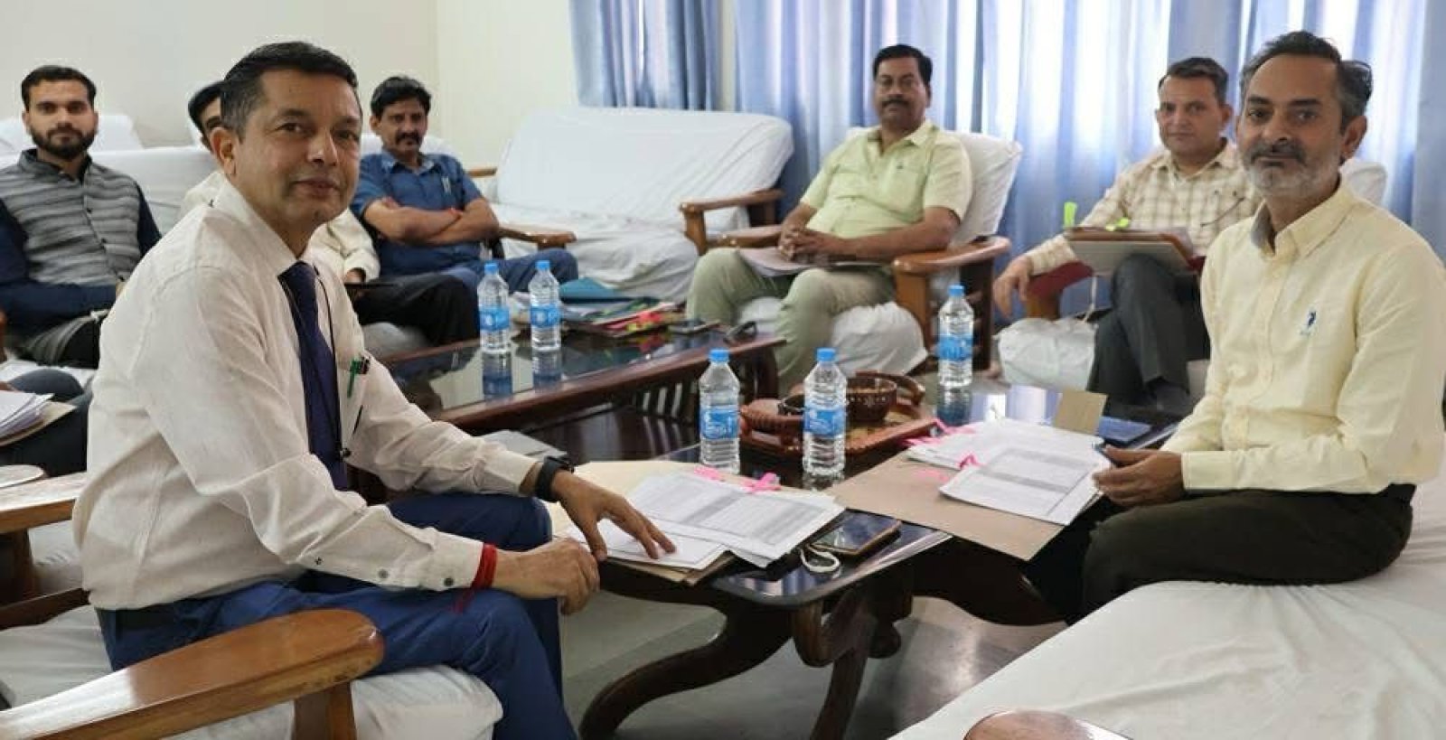 HRTC को आत्मनिर्भर बनाने की तैयारी तेज! इलेक्ट्रिक और वोल्वो बसों से बढ़ेगा राजस्व, यात्रियों को मिलेंगी स्मार्ट सुविधाएं