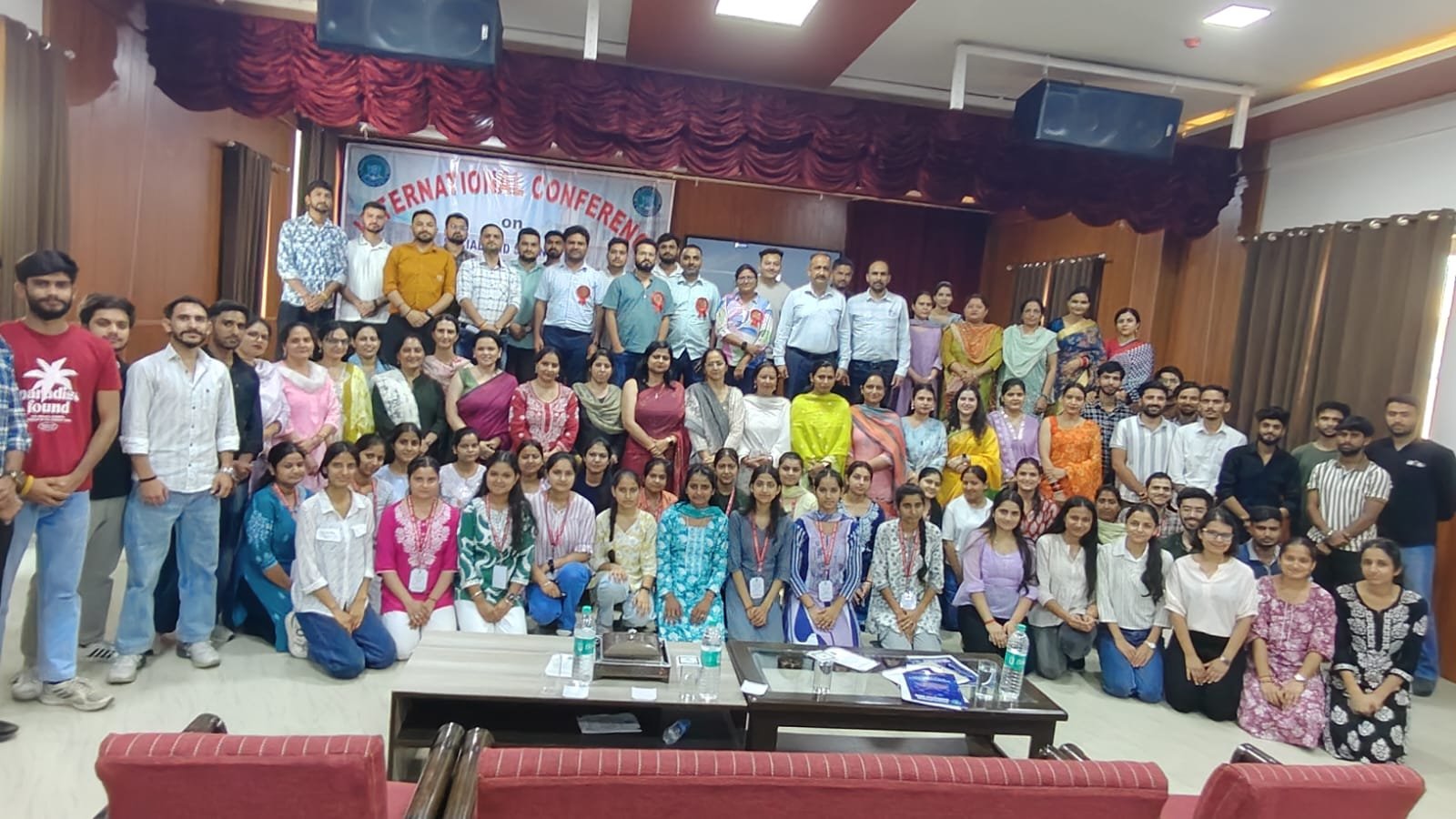 डीएवी कालेज कांगड़ा में अंतरराष्ट्रीय कांफ्रेंस के दूसरे दिन विभिन्न महाविद्यालयों के अध्यापक वर्ग एवं शोधार्थियों ने अपने शोध पत्र किए प्रस्तुत