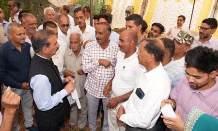 दो दिवसीय दौरे पर हमीरपुर पहुंचे CM, नादौन में जनता से की मुलाकात