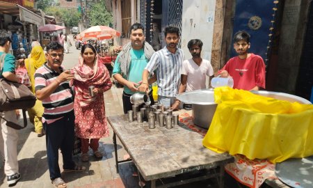 नादौन में अंबकेश्वर मंदिर के पास ठंडे पानी की छबील का आयोजन