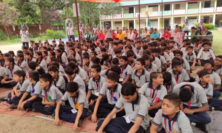 सेरा विद्यालय में बच्चों ने प्रस्तुत की भाषाई प्रतिभा की बेमिसाल झलक