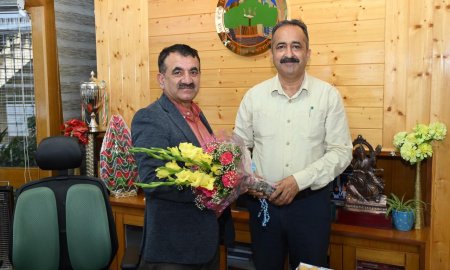 प्रो महावीर सिंह को प्राचार्य डॉ पटियाल ने दी नियुक्ति की बधाई