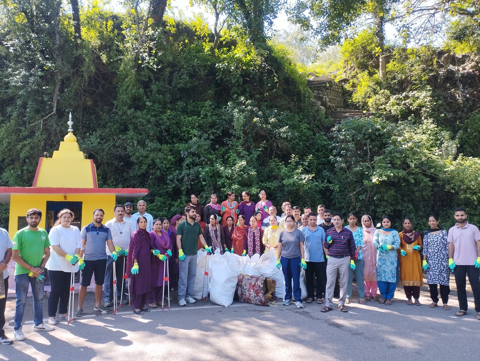 विश्व पर्यावरण दिवस पर एसडीएम कांगड़ा ने दिया स्वच्छता का संदेश
