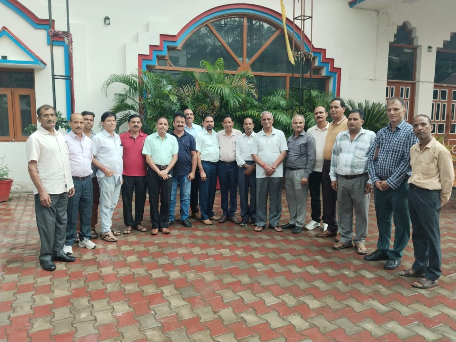सरकार से डीए, एरियर और चिकित्सा बिलों के भुगतान की मांग को लेकर पेंशनरों ने उठाई आवाज