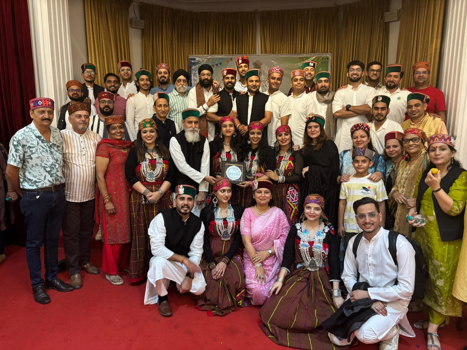 राजभवन बेंगलुरु में हिमाचल समेत कई राज्यों का स्थापना दिवस स्मरणोत्सव मनाया गया