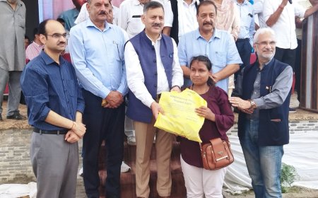 बाल मेले में झूलों से लेकर मेडिकल कैंप तक... नगरोटा में बच्चों और बुजुर्गों ने यूं उठाया जमकर आनंद!