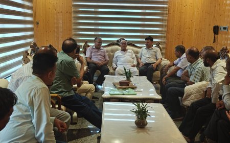 ओबीसी महासभा ने सौंपा ज्ञापन: शैक्षणिक संस्थानों में आरक्षण बहाली की मांग तेज़