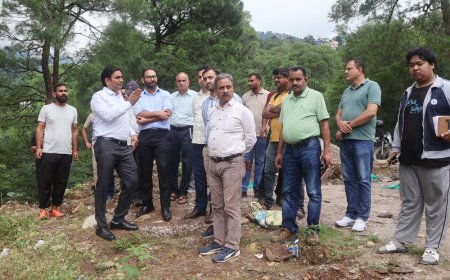 धर्मशाला: सुधेड़ में भूस्खलन, डीसी ने किया निरीक्षण – रोपवे बंद, राहत कार्यों को मिलेगी सर्वोच्च प्राथमिकता