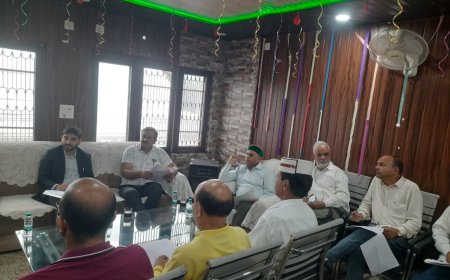 कांगड़ा बज्रेश्वरी मंदिर में नवरात्रों की तैयारियों पर बैठक