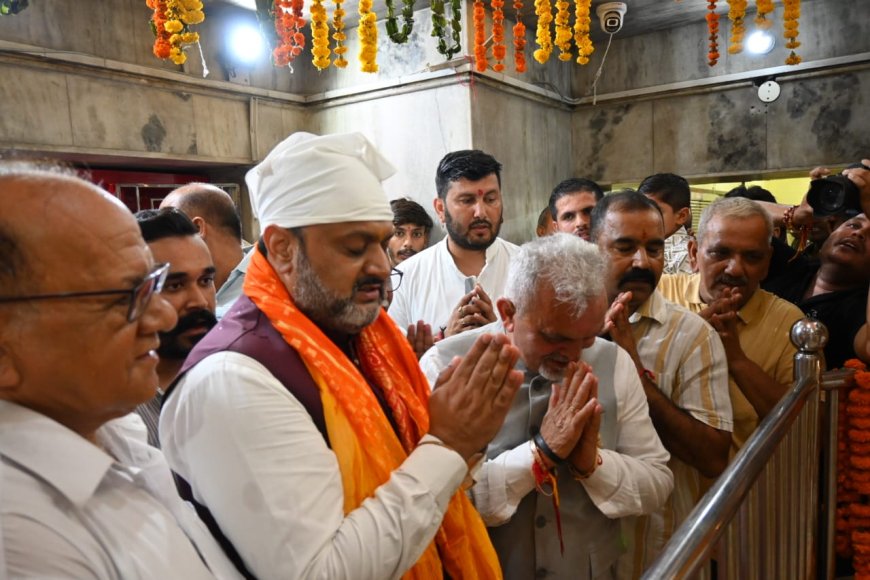 नूरपुर में जन्माष्टमी महोत्सव का धूमधाम से समापन, गायक डॉ. गगन जम्वाल, अनुज शर्मा और ईशांत भारद्वाज ने बांधा समां