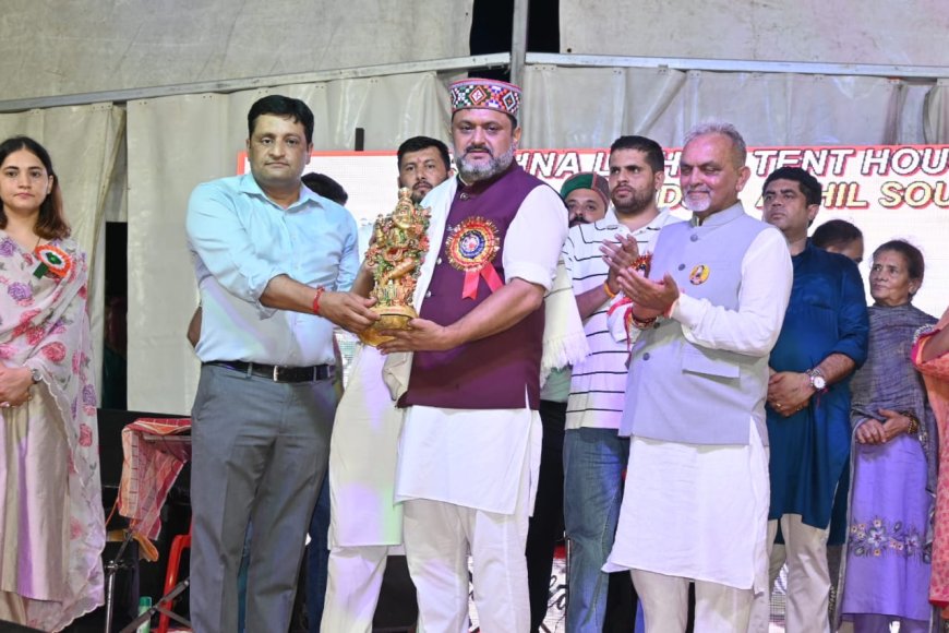 नूरपुर में जन्माष्टमी महोत्सव का धूमधाम से समापन, गायक डॉ. गगन जम्वाल, अनुज शर्मा और ईशांत भारद्वाज ने बांधा समां