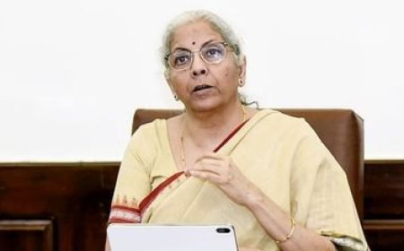 👉 GST सुधारों पर बड़ी मुहर! रोज़मर्रा की चीज़ें होंगी सस्ती, ई-कारें और कपड़े महंगे